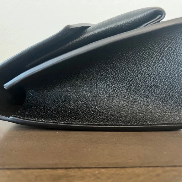 Louis Vuitton MyLockme Chain Bag - MINT CONDITION - Black Leather, Silver - Picture 5 of 8